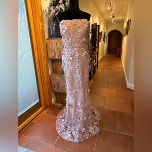 Elegant Strapless Ivonne D Montage English rose Lace Dress NWT